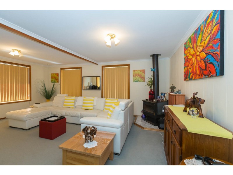 12 Sampson Street, Hillcrest TAS 7320