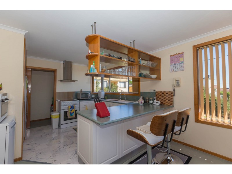 12 Sampson Street, Hillcrest TAS 7320