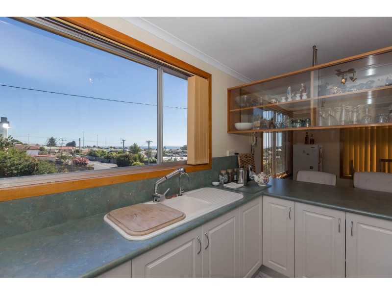 12 Sampson Street, Hillcrest TAS 7320