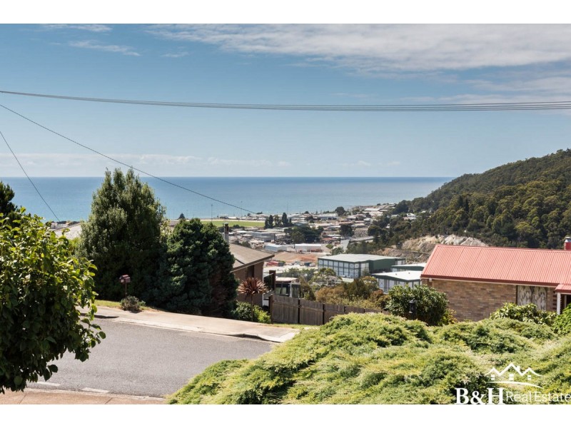 1 McPhee Street, Havenview TAS 7320