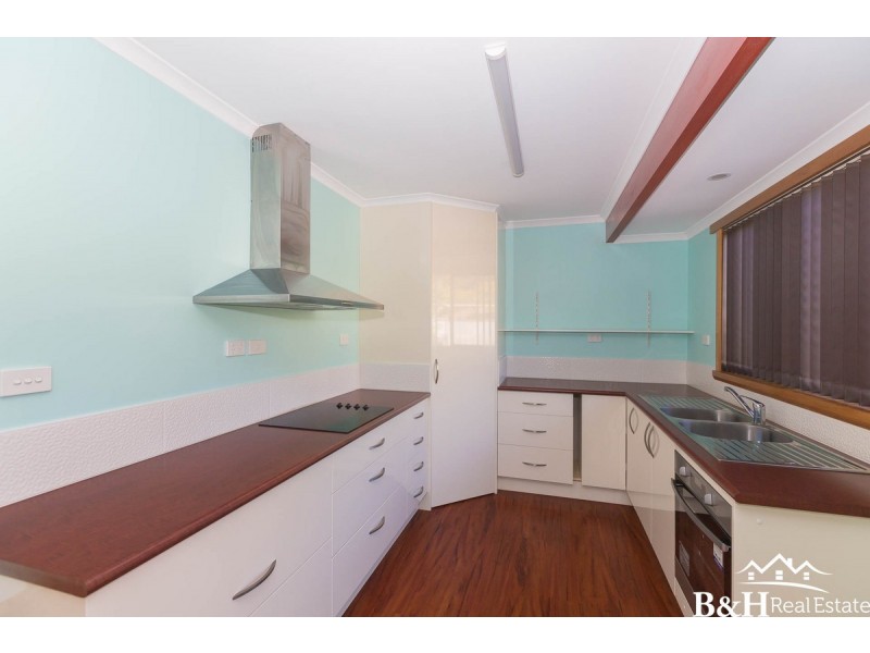 4/3 Hayward Street, Penguin TAS 7316