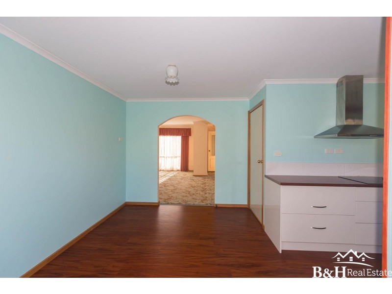 4/3 Hayward Street, Penguin TAS 7316