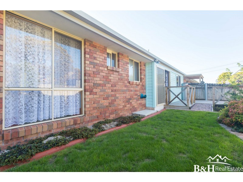 4/3 Hayward Street, Penguin TAS 7316