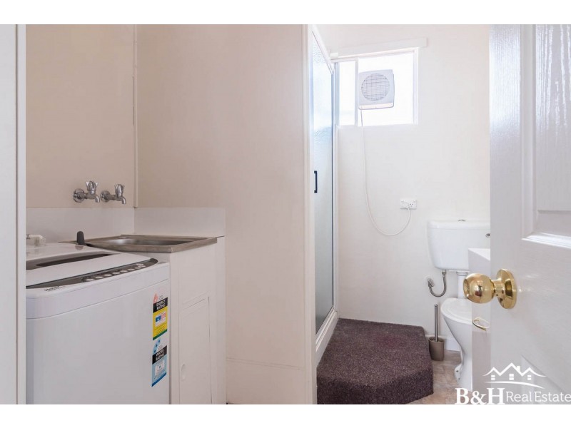 4/3 Main Street, Ulverstone TAS 7315