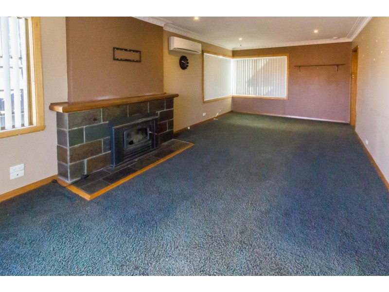 16 Whitford Street, Upper Burnie TAS 7320