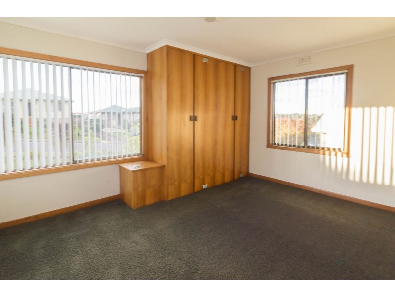16 Whitford Street, Upper Burnie TAS 7320
