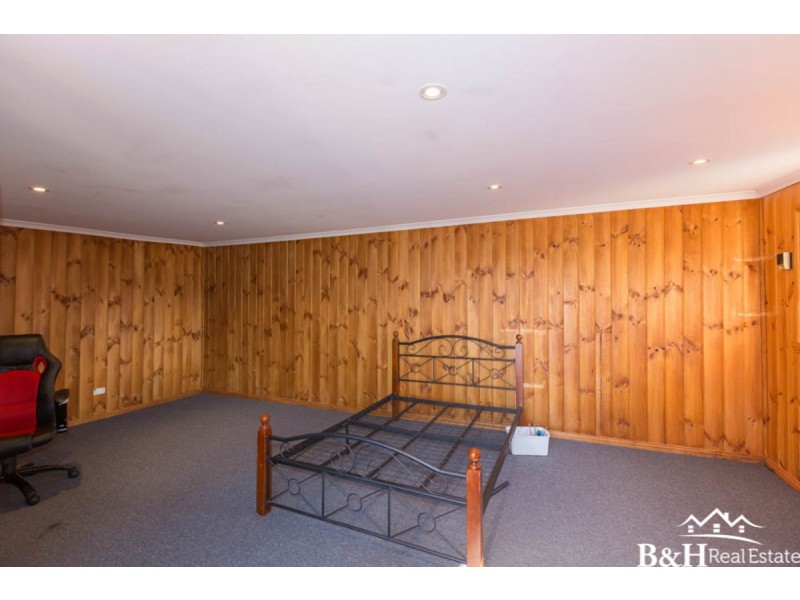 16 Whitford Street, Upper Burnie TAS 7320