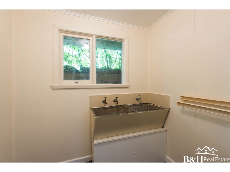 1/21 Quinn Street, Penguin TAS 7316