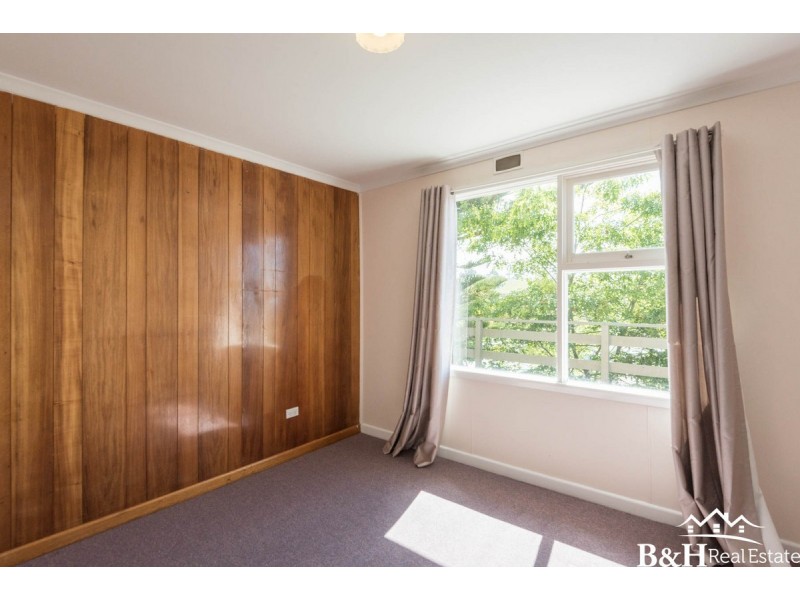 1/21 Quinn Street, Penguin TAS 7316