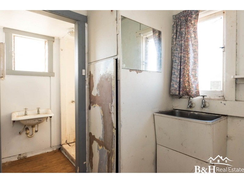 25 Walker Street, Ulverstone TAS 7315