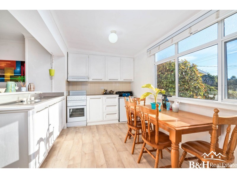 4 River Avenue East, Heybridge TAS 7316