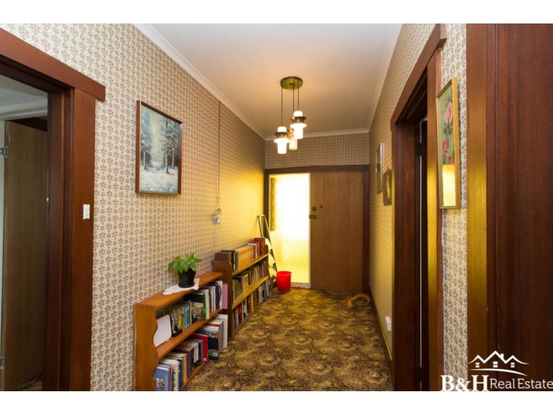 8 Osborne Street, Cooee TAS 7320