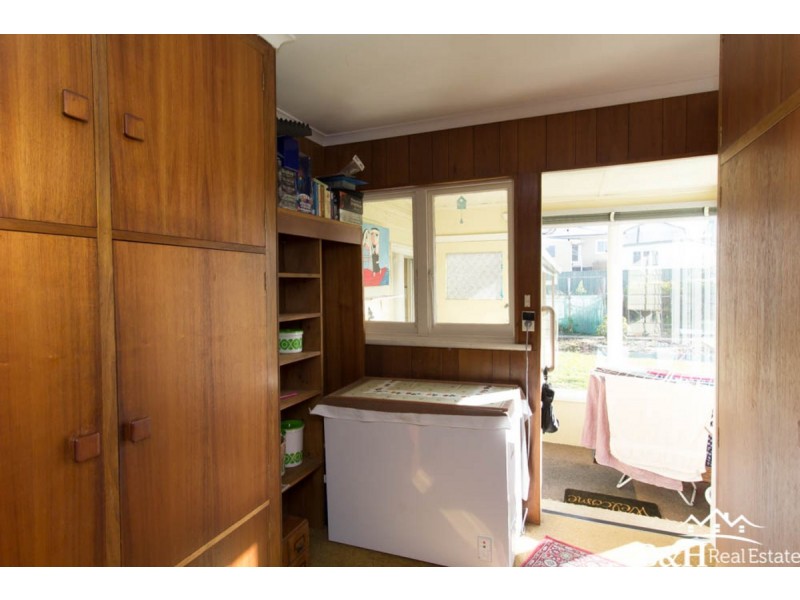 8 Osborne Street, Cooee TAS 7320