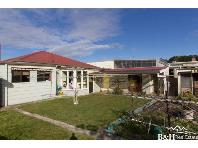 8 Osborne Street, Cooee TAS 7320