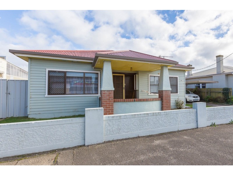 8 Osborne Street, Cooee TAS 7320