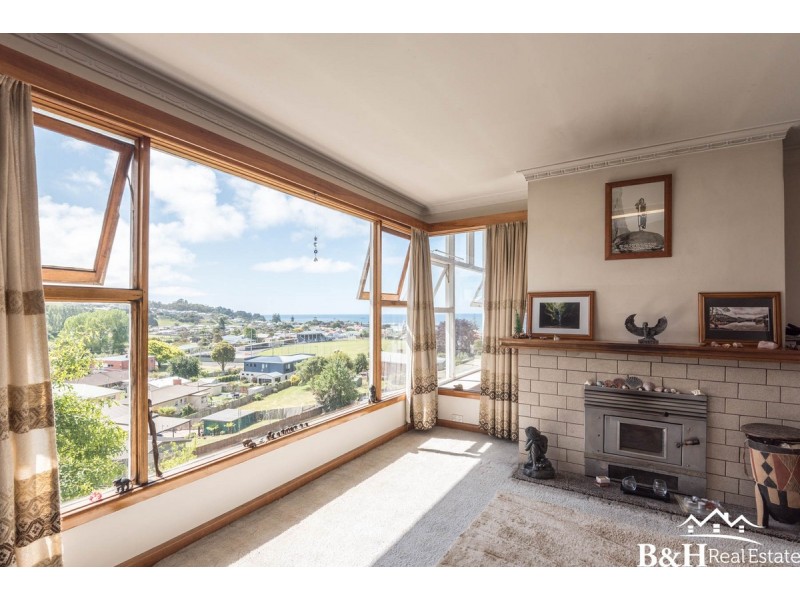 21 Quinn Street, Penguin TAS 7316