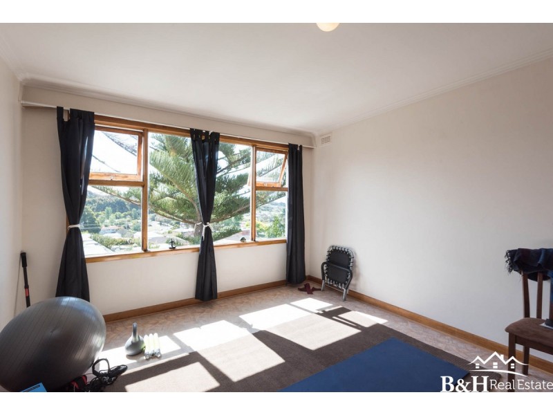 21 Quinn Street, Penguin TAS 7316