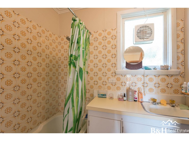 21 Quinn Street, Penguin TAS 7316
