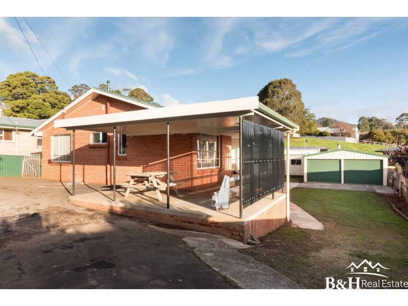 6 South Road, Penguin TAS 7316