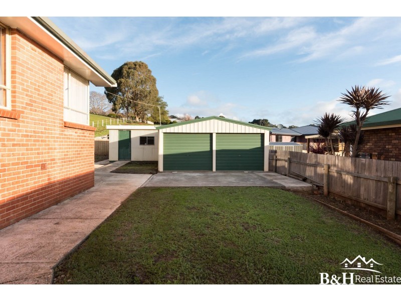 6 South Road, Penguin TAS 7316