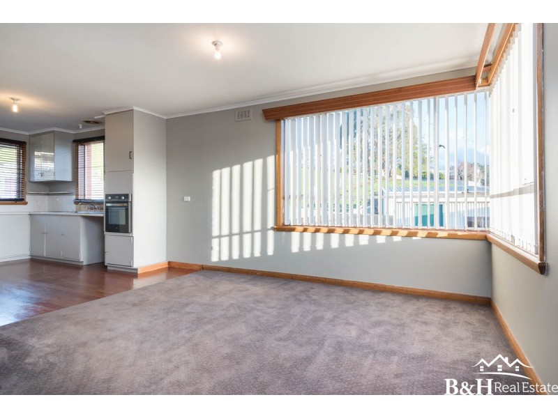 6 South Road, Penguin TAS 7316