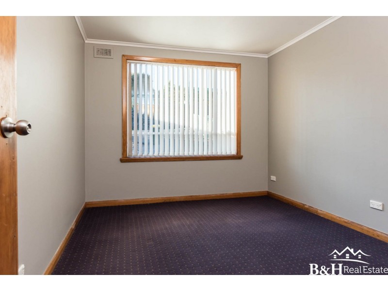 6 South Road, Penguin TAS 7316
