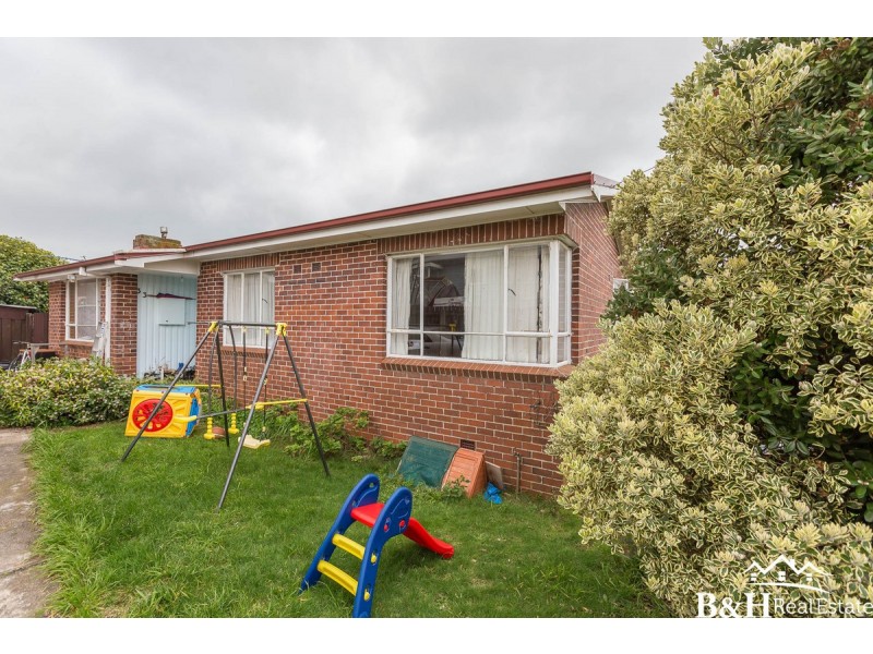 33 Woodward Avenue, Hillcrest TAS 7320
