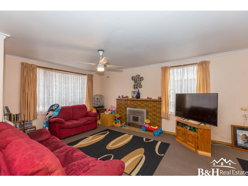 33 Woodward Avenue, Hillcrest TAS 7320