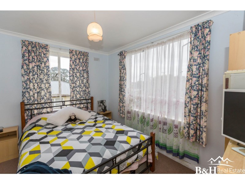 33 Woodward Avenue, Hillcrest TAS 7320
