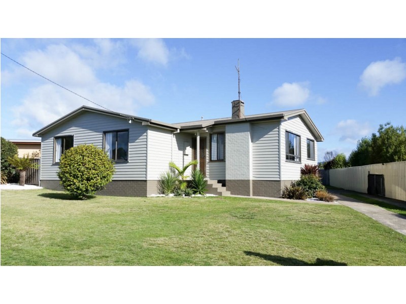 16 Dooley Street, West Ulverstone TAS 7315