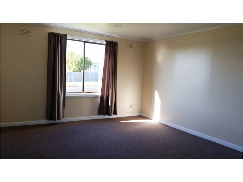 16 Dooley Street, West Ulverstone TAS 7315