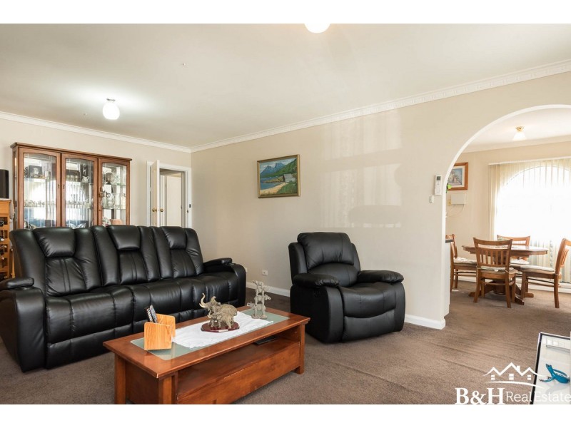 12 Oonah Crescent, Somerset TAS 7322