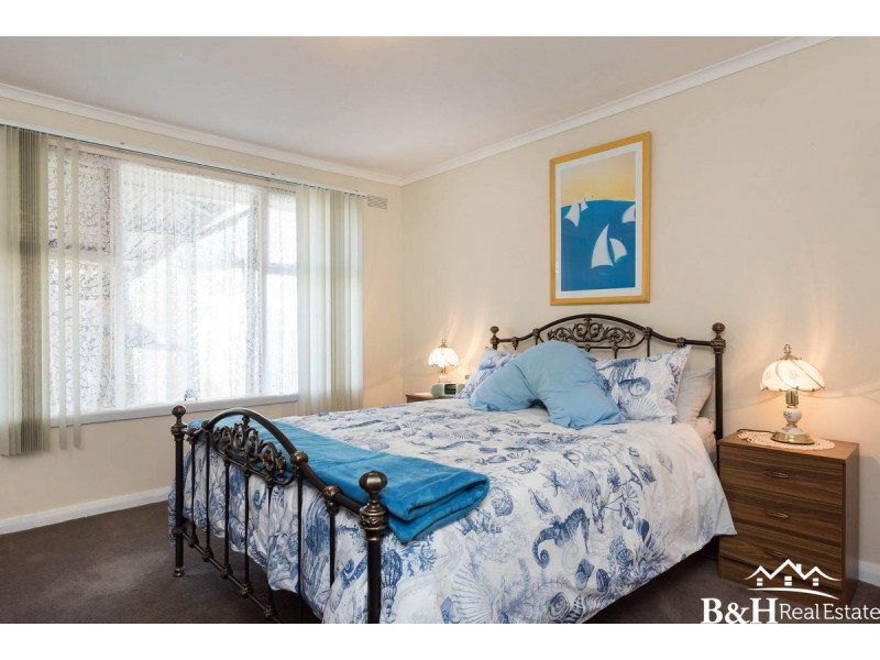 12 Oonah Crescent, Somerset TAS 7322