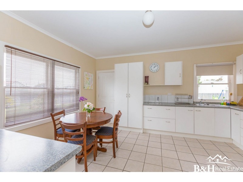 21 Madden Crescent, Devonport TAS 7310