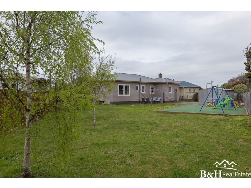 21 Madden Crescent, Devonport TAS 7310