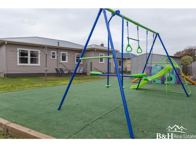 21 Madden Crescent, Devonport TAS 7310