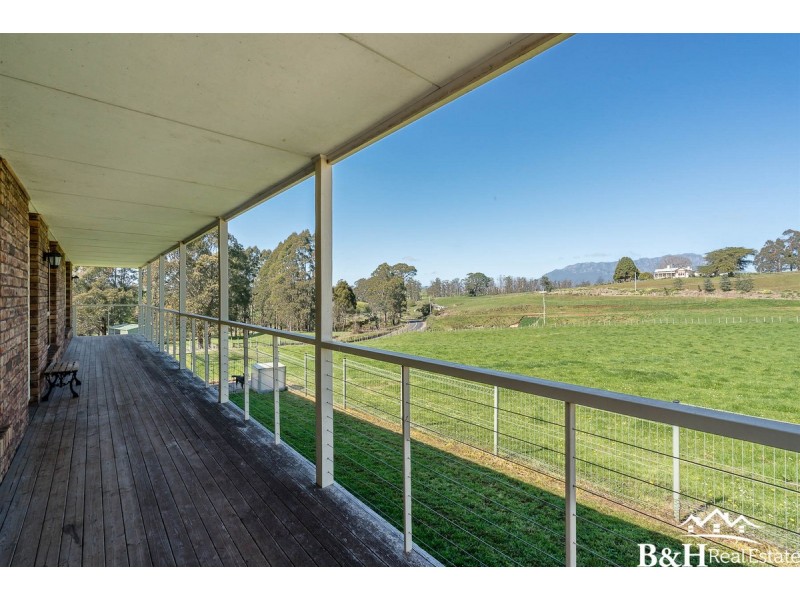 17 Hughes Road, Sheffield TAS 7306