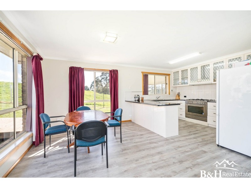 17 Hughes Road, Sheffield TAS 7306