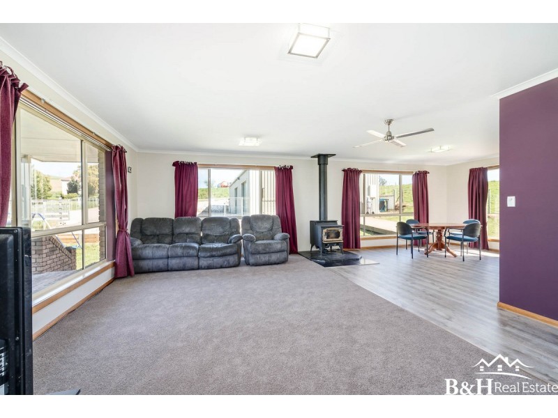 17 Hughes Road, Sheffield TAS 7306