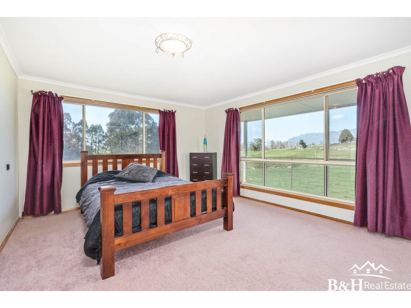 17 Hughes Road, Sheffield TAS 7306
