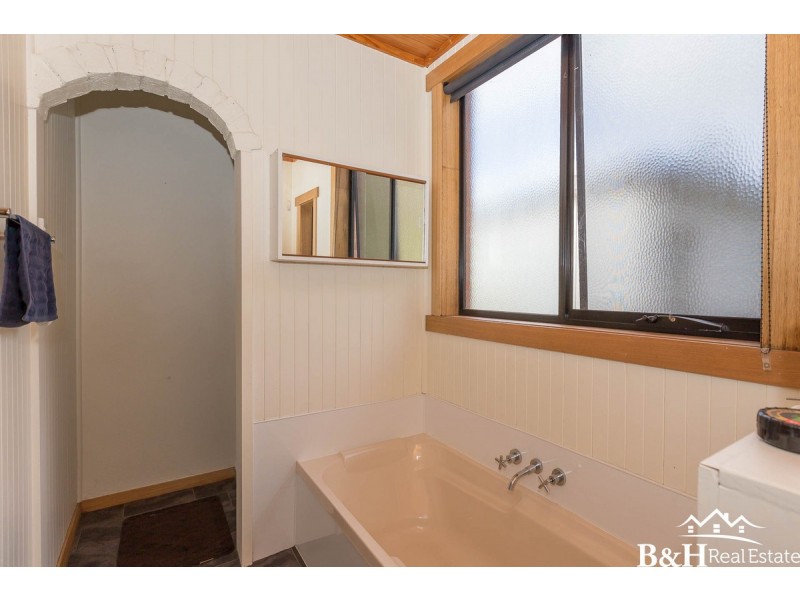 48 Wyatt Crescent, South Burnie TAS 7320