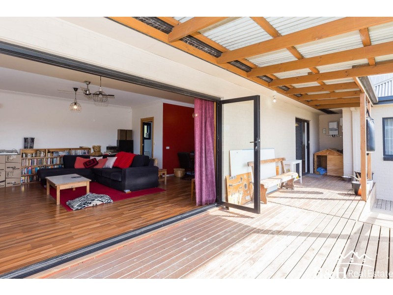 9 John Street, Ulverstone TAS 7315