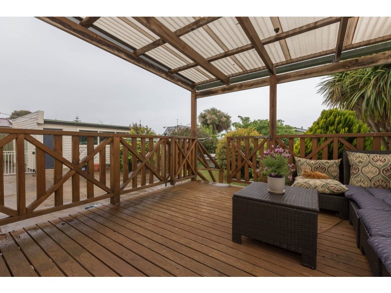 86 Madden Street, Devonport TAS 7310