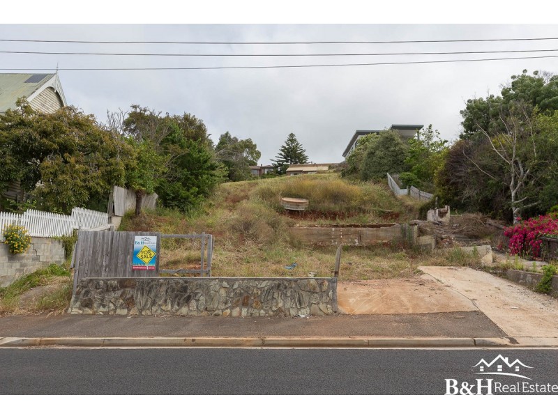 22 King Edward Street, Penguin TAS 7316