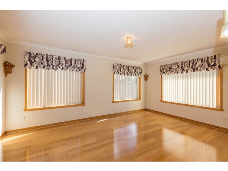 9 Westland Drive, West Ulverstone TAS 7315