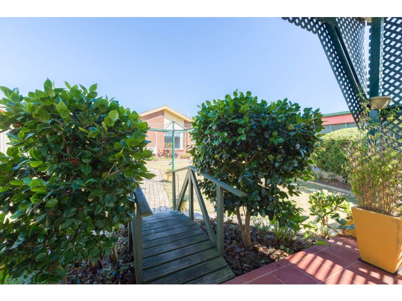 9 Westland Drive, West Ulverstone TAS 7315