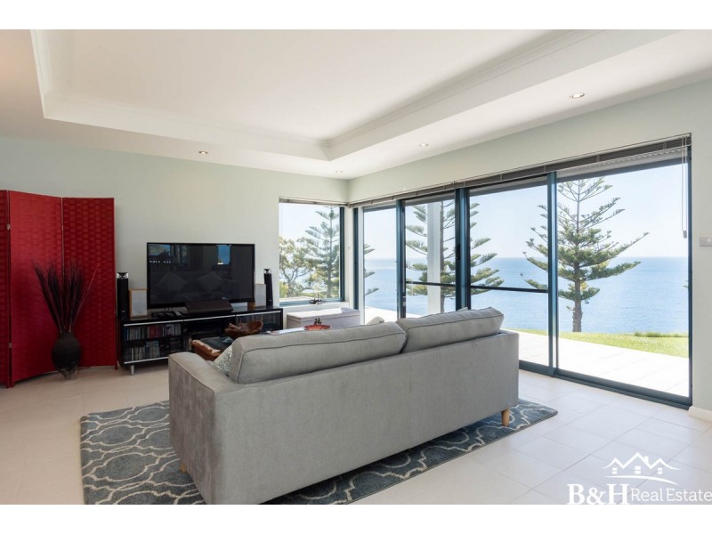 17328 Bass Highway, Boat Harbour TAS 7321