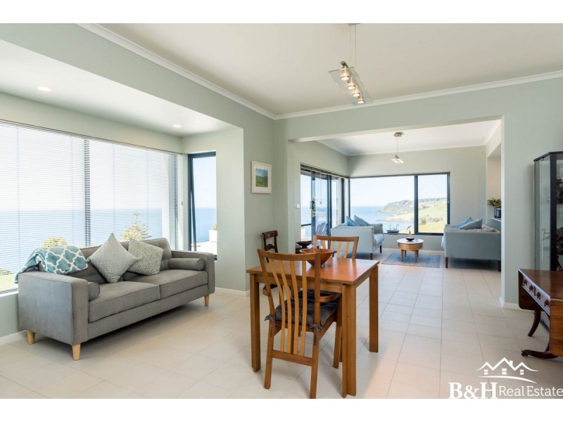 17328 Bass Highway, Boat Harbour TAS 7321