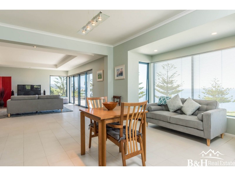 17328 Bass Highway, Boat Harbour TAS 7321