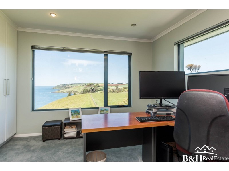 17328 Bass Highway, Boat Harbour TAS 7321